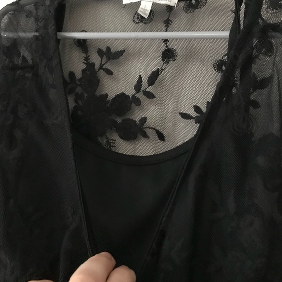 Lace mini dress - Picture 3 of 8